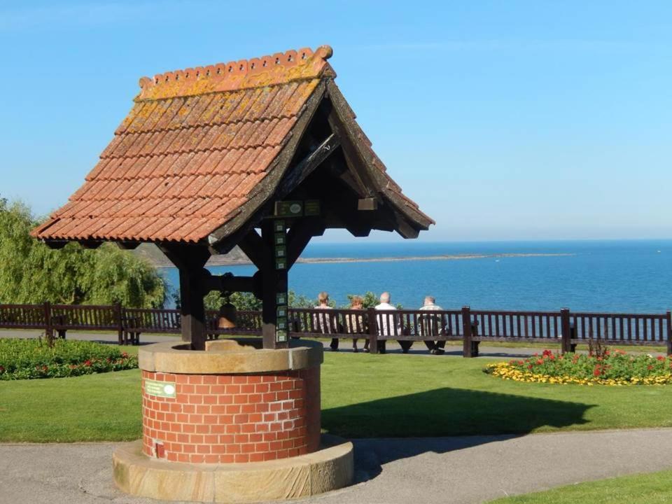 Athol House Panzió Filey Kültér fotó