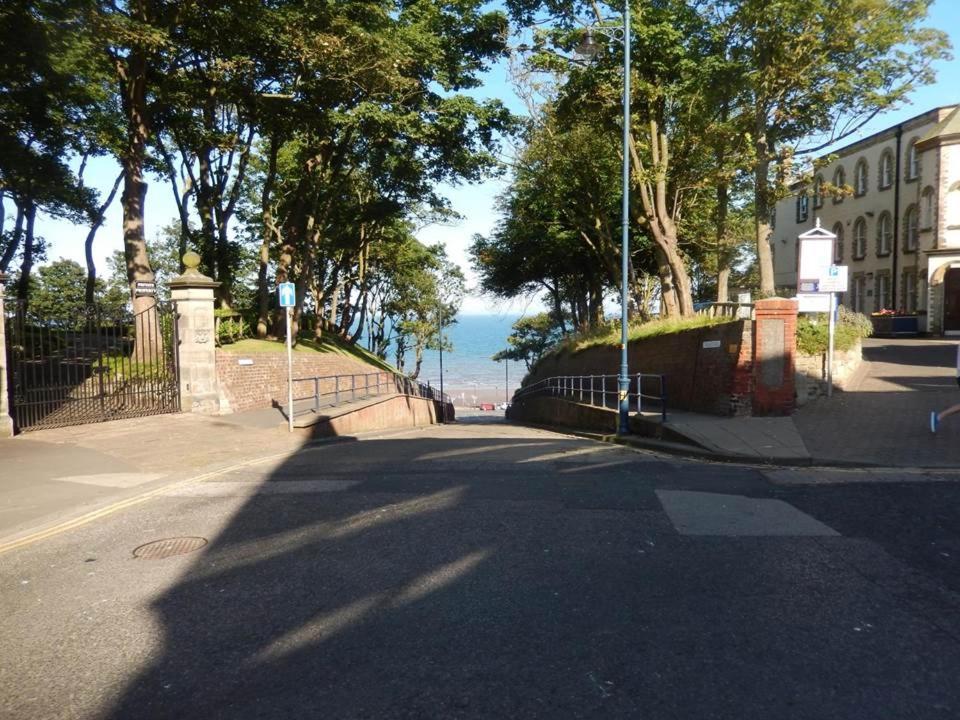 Athol House Panzió Filey Kültér fotó